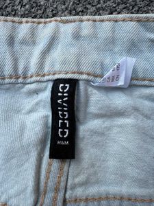Wide Leg Distressed Jeans - Light Wash