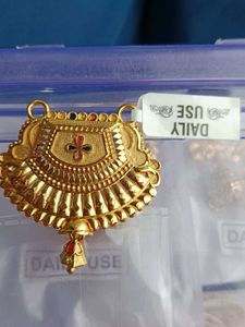 Elegant Gold Pendant