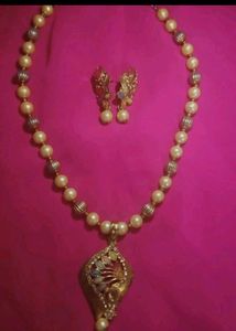 Elegant Pearl Necklace & Earring Set