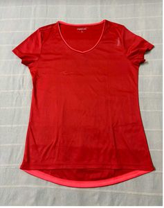 🆕Reebok Orange V-Neck T-Shirt