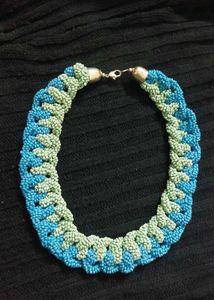 Beautiful Dual Shade Neckpiece