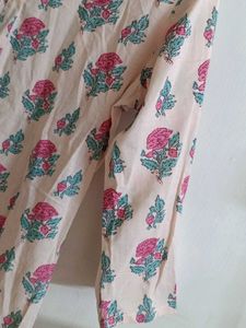 Floral Print Short Kurti🏵️🪻🌻🌼