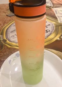 Gradient Water Bottle with Measurement Markings