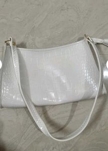 🕊️White Croc-Embossed Shoulder Bag