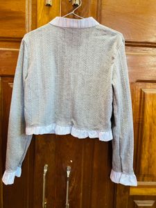 Chic Gray Cropped Cardigan