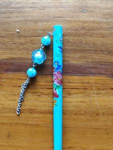Chic Hair Sticks Set