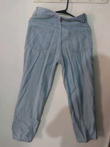 Light Wash High Waisted Jeans