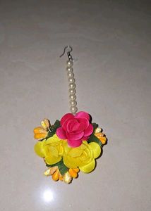 Floral Maang Tikka with Pearls