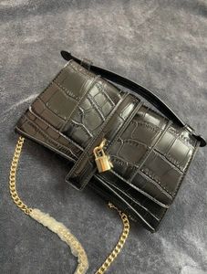 Croc Embossed Sling🐊