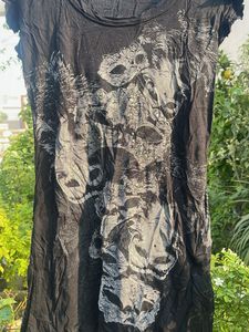 Unique Graphic Print T-Shirt