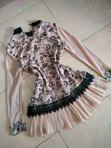 Elegant Lace Trim Tunic Top🧁🪞📜💌