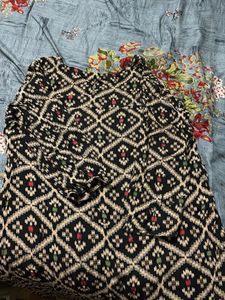 Ethnic Black &amp; White Geometric Print Kurti &amp; Pants