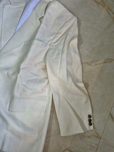 Classic Cream Blazer | 4 cuts and pockets
