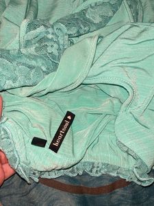 Chic Ruffled Mint Green Top