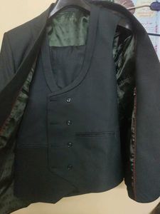 Raymond Men's Formal Green 3 piece Suit