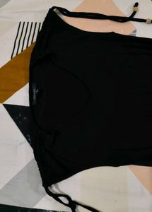 Elegant Black Dress with Tie Waist