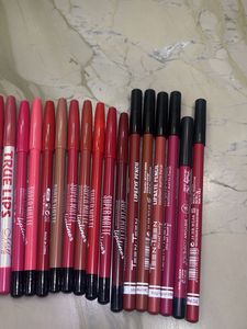 26 Assorted Lip Pencils &amp; Liners shades