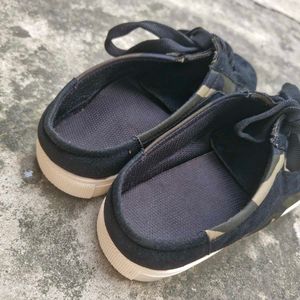 Canvas Slide in Sneakers