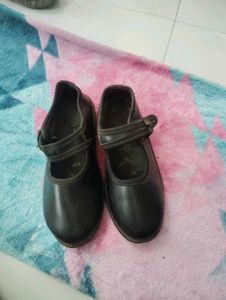 Black School Shoes 6 to 8 years girls 🥰 free s