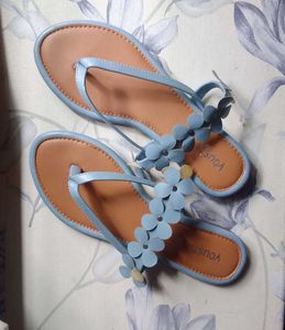 Cute Blue Floral Flat Sandals