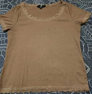 Korean Lace Ribbed Top 🤎