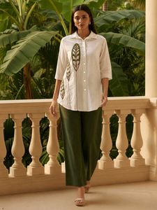 Elegant Off-White Embroidered Kurta Top
