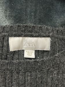 Zara Cozy Ribbed cold shoulder Knit Sweater