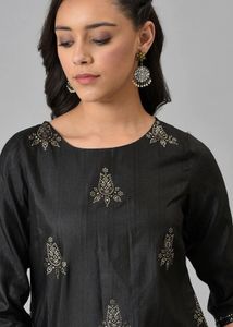 Elegant Black &amp; Gold Kurta