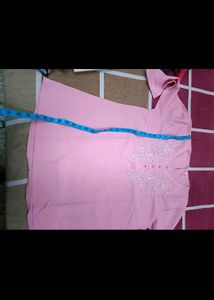 Pink Embroidered Kurta/ Tunic in L 40 size