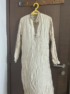 Beautiful Kurta Size L, With Neck Design