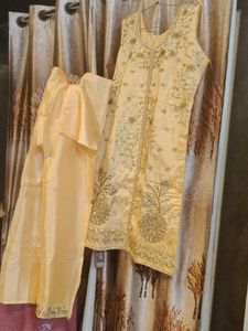 4 colour available Elegant Embroidered Salwar Suit