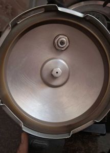stainless steel  Pressure Cooker 2 liter