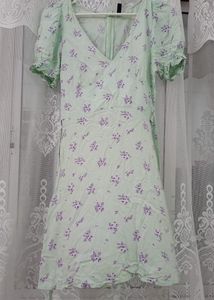H&amp;m Light Green Floral Midi Dress