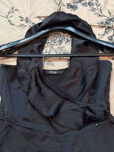 🎱 Elegant Guess Jumpsuit