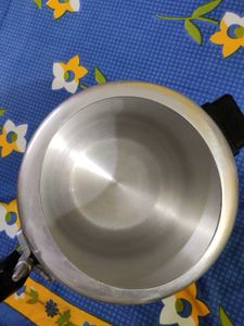 All Out New Pressure Cooker - 7 Litre