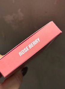 Huda Beauty Cheek Palette