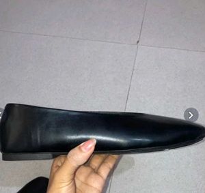 Bata black ballet flats