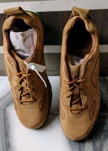 Classic Woodland khaki casual shoes