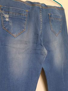 Ankle length Distressed Blue Denim Jeans