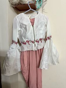 Elegant Embroidered Kurta with Flowy Palazzos