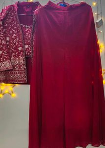 Elegant Red Embroidered Kurta Set