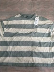 NEW BRANDNEW TSHIRT