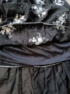 🇹🇭Chic Black Floral Maxi Dress