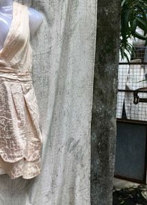 I. Elegant Sleeveless V-Neck Dress