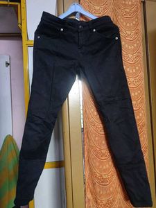 Classic Black Skinny Fit Jeans
