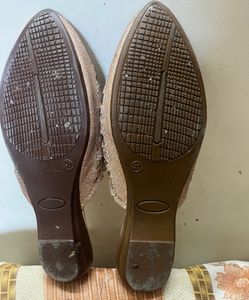 Preloved Valentine Sale 🔥 Golden Rajasthani Jutti