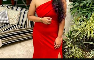 Elegant Red One-Shoulder Maxi Dress