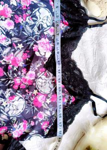 satin floral Cami with beautiful shorts 👍👍