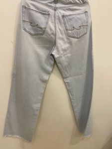 Light Wash Cropped Jeans