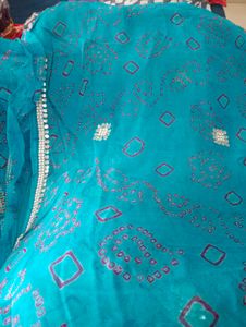 New unused bandhani Saree with blouse piece